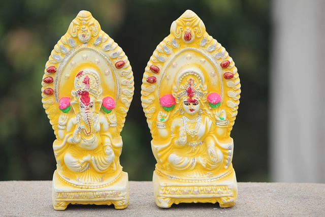 Lakshmi Puja and Your Wealth House: How Vedic Astrology Guides Financial Blessings